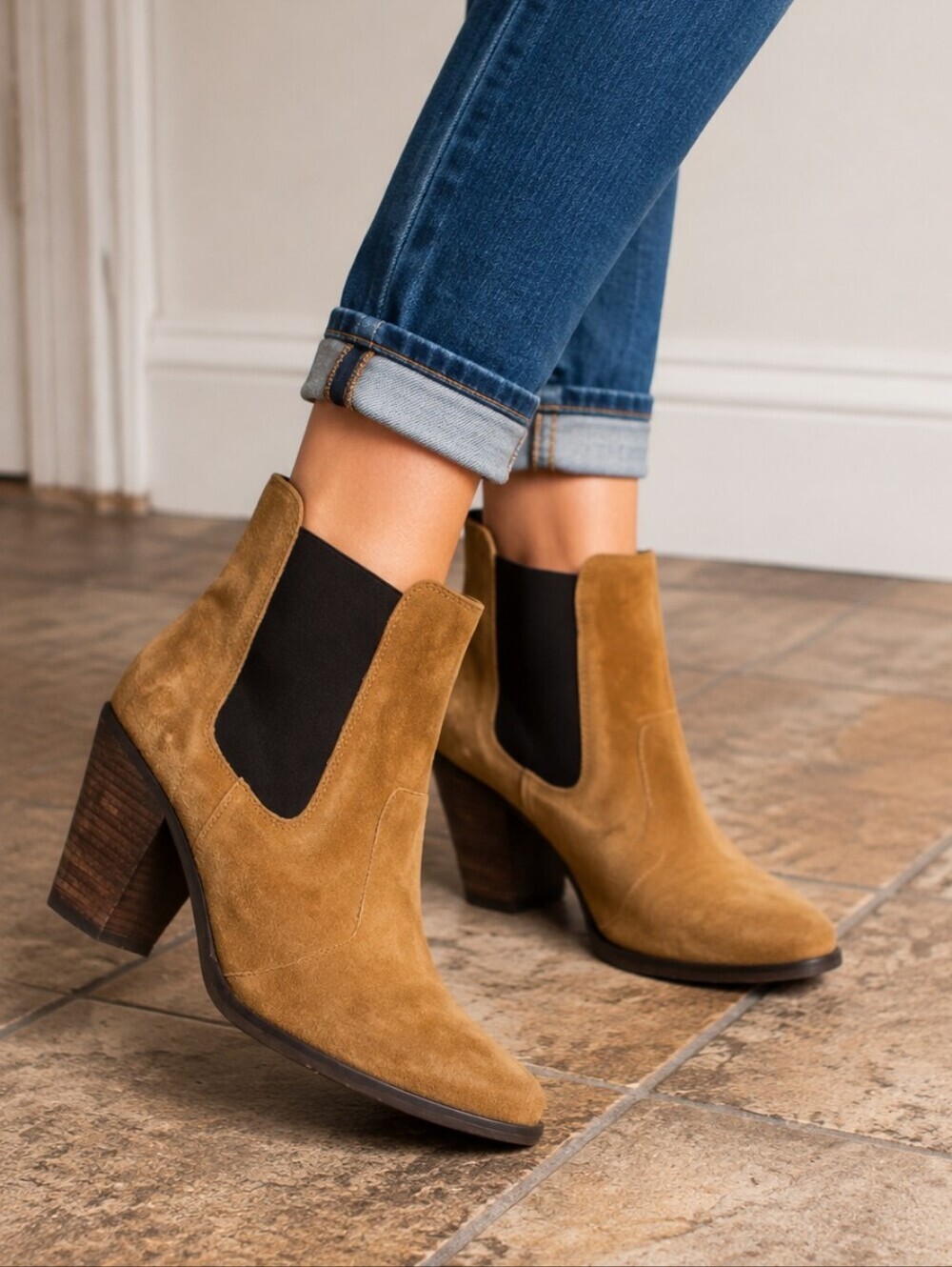 ASOS  Suede Leather Ankle Boots Block Heel Chelsea Boot Size 7